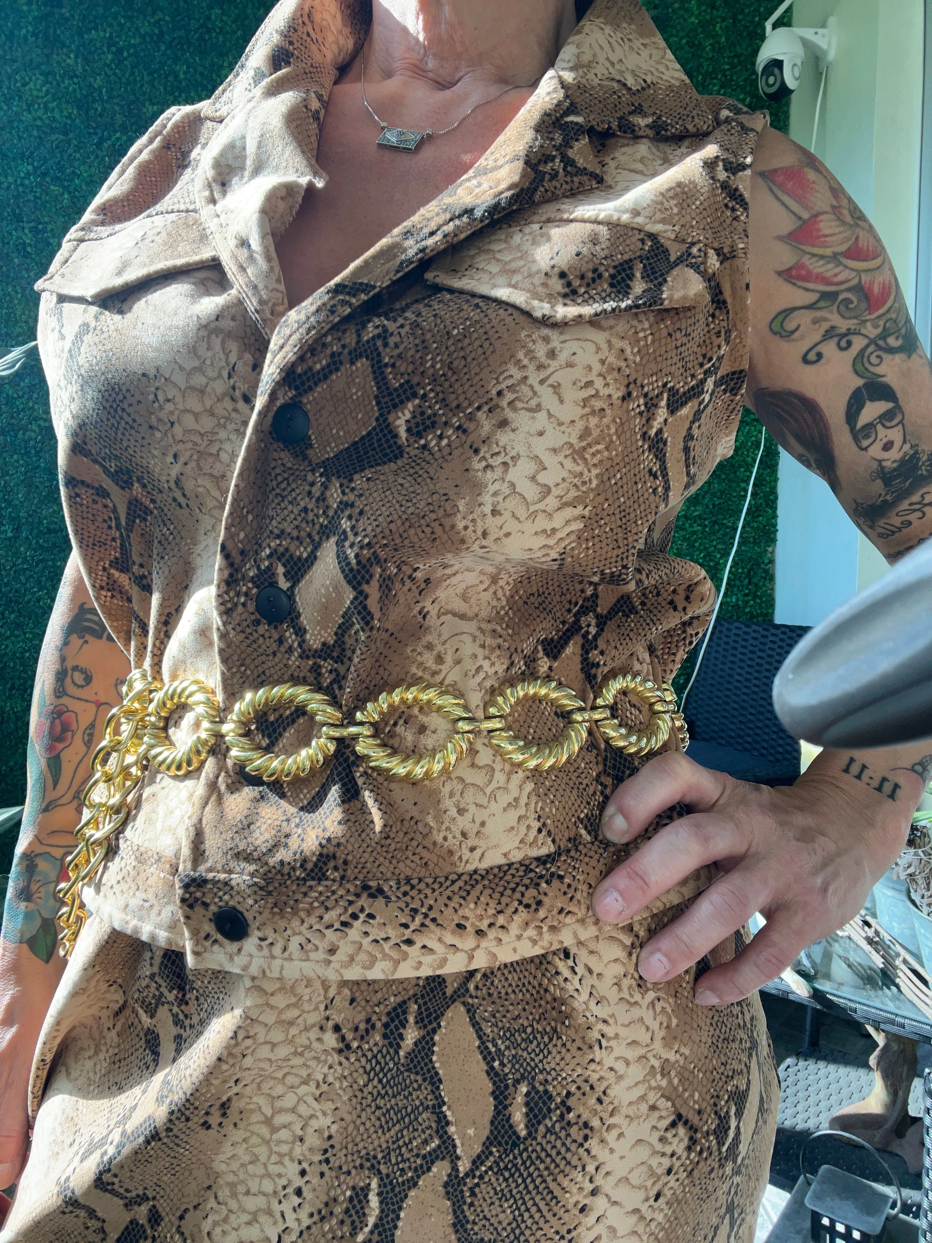 80s Kristen and Hayley snake pattern Skirt Vest suit
