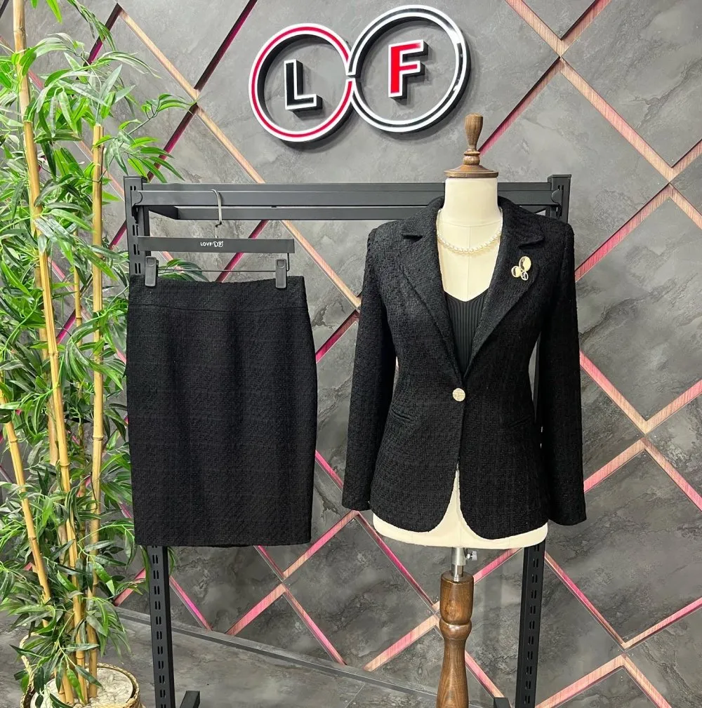 NDL Women Black Women's Suit with Brooch Knit Fabric Skirt - Autlán de Navarro