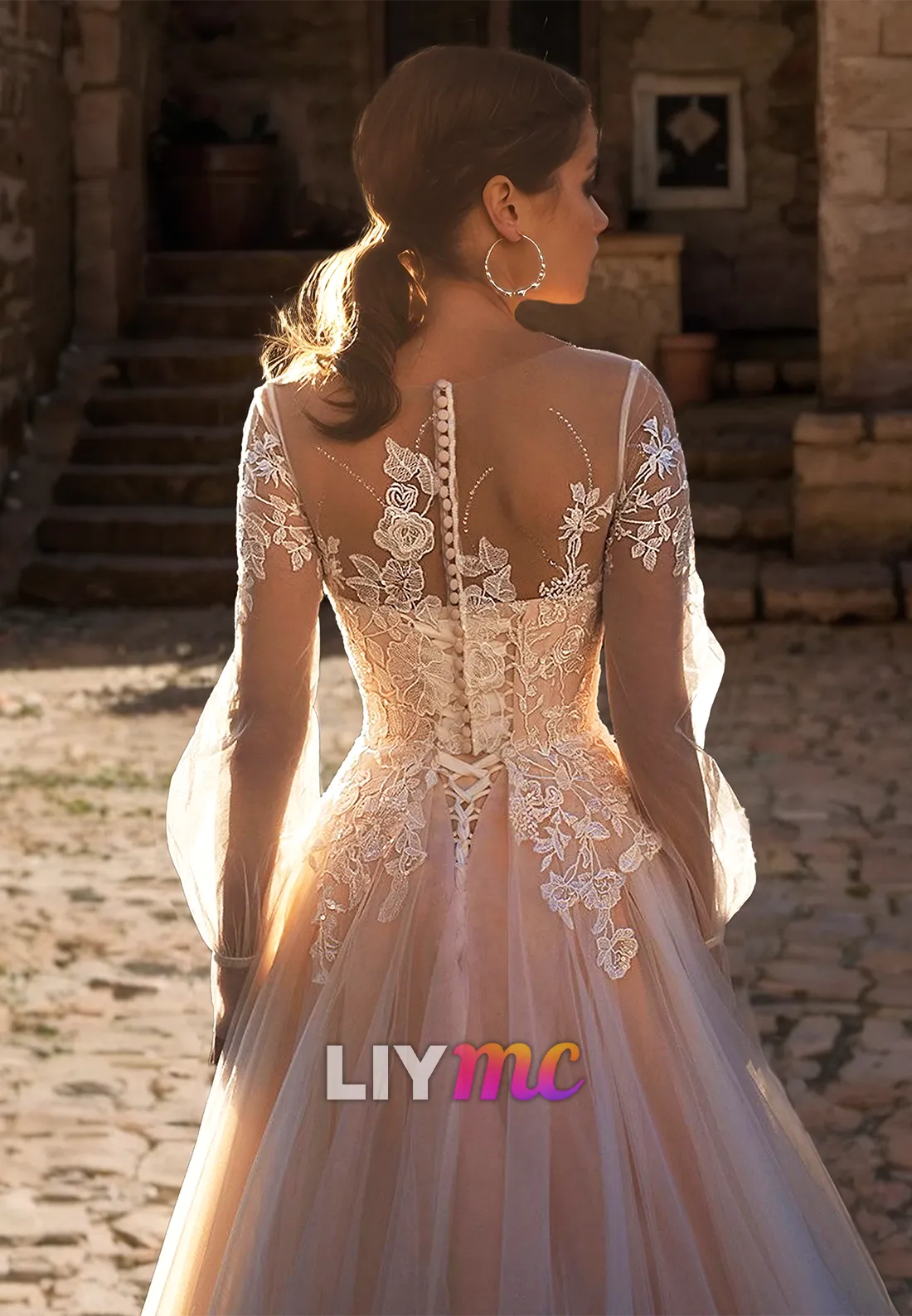 Scoop Long Sleeves Lace Appliques Ball Gown Elegant Wedding Dress
